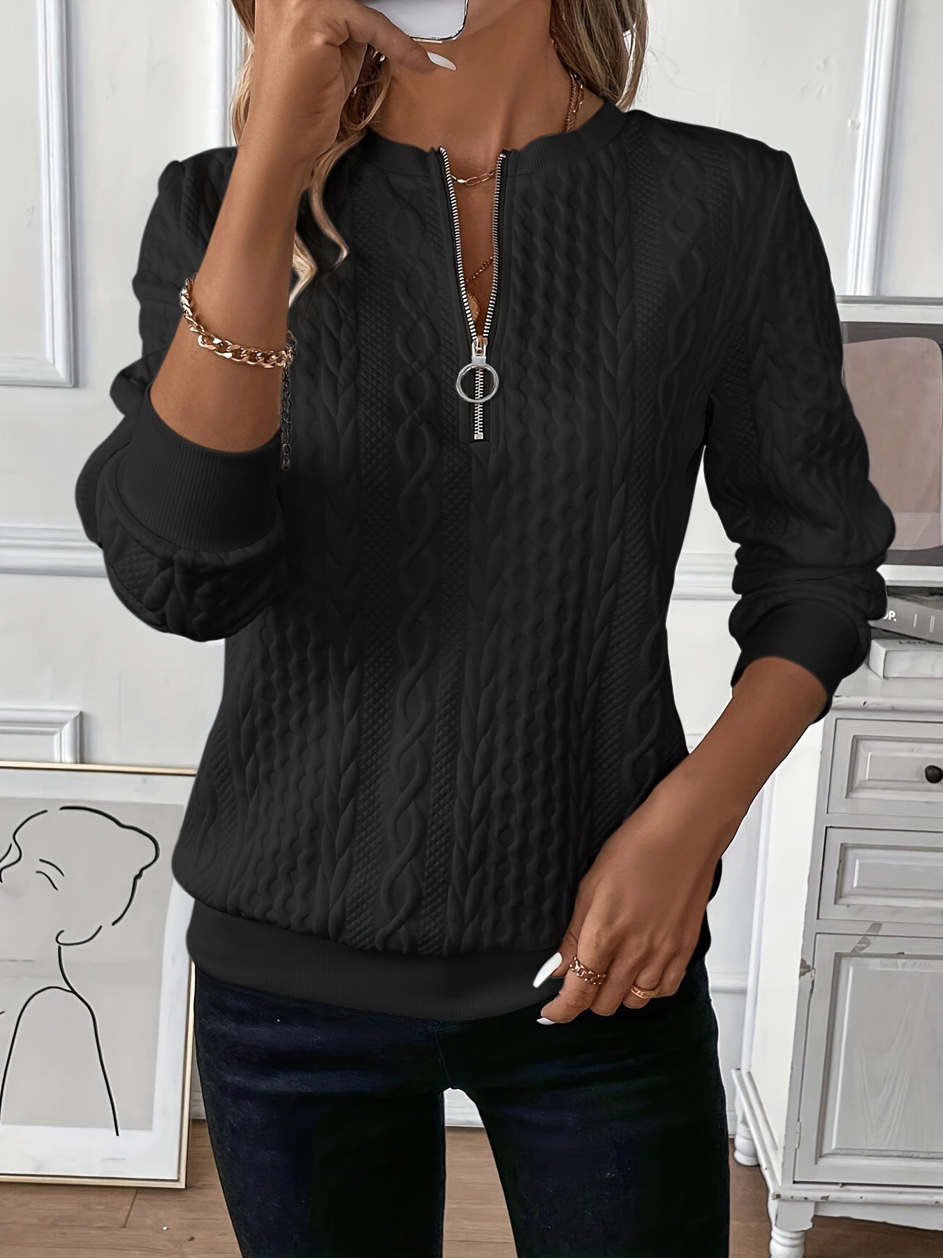 CLÉMENCE - ELEGANT AND STYLISH KNITTED SWEATER